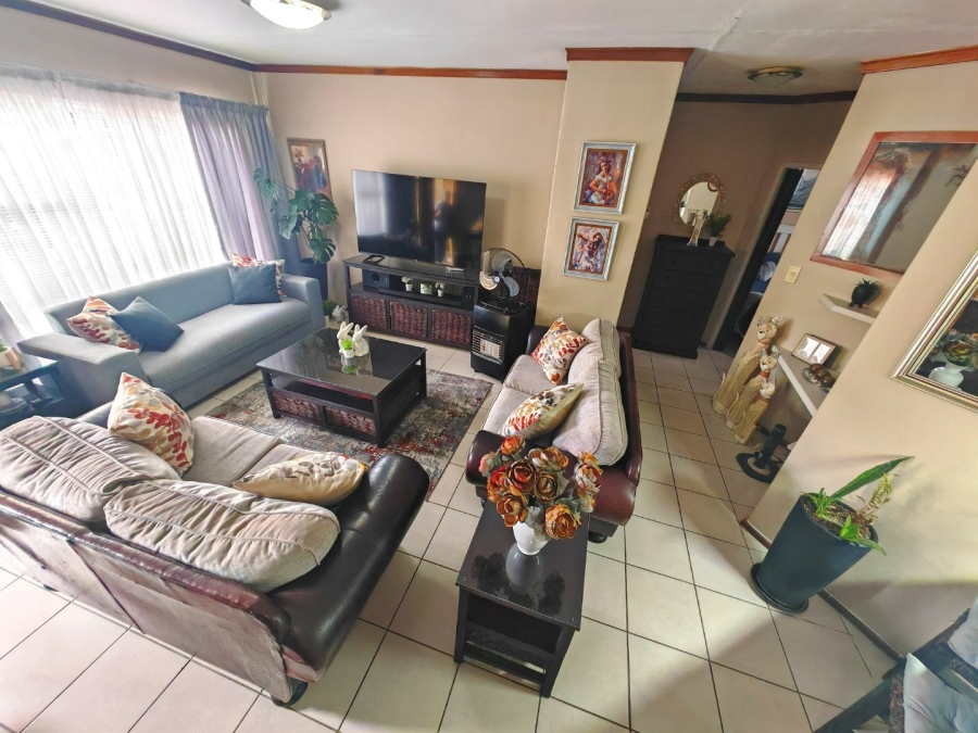 2 Bedroom Property for Sale in Pellissier Free State